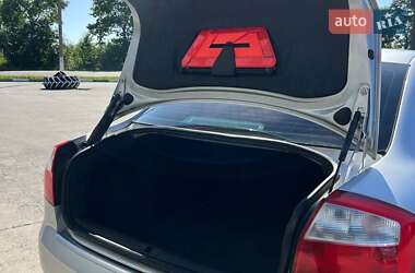 Седан Audi A4 2001 в 