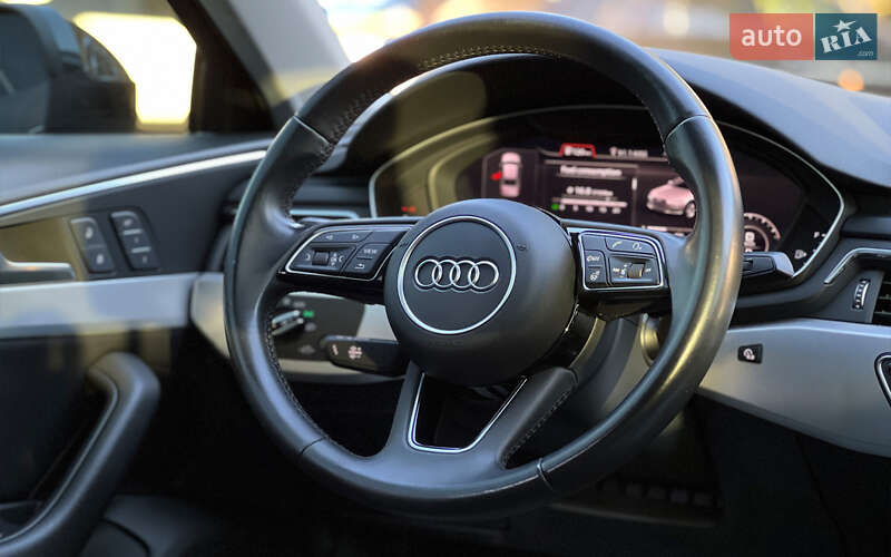 Седан Audi A4 2016 в Львове