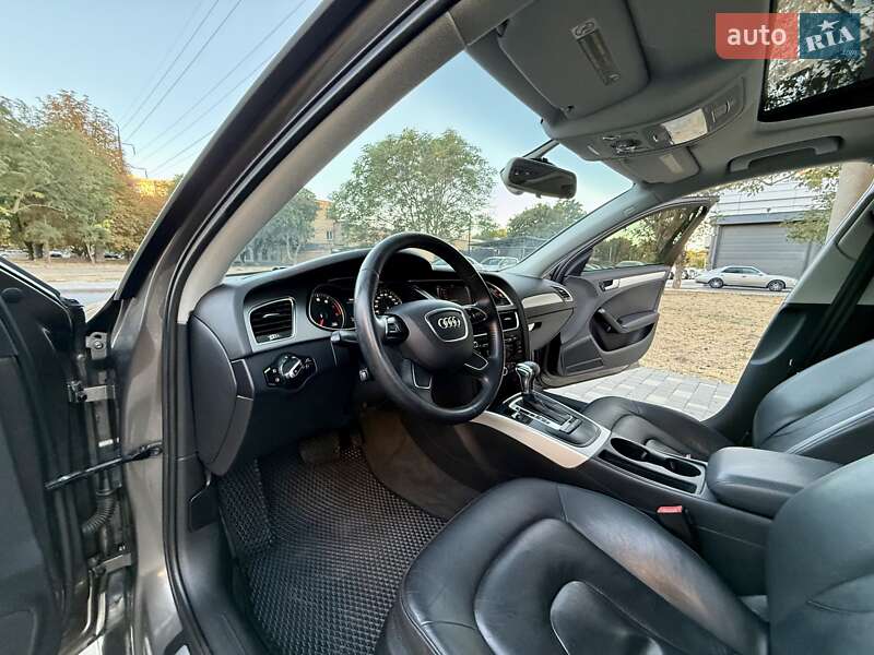 Седан Audi A4 2014 в Одессе