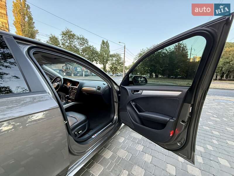Седан Audi A4 2014 в Одессе