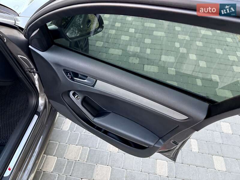 Седан Audi A4 2014 в Одессе