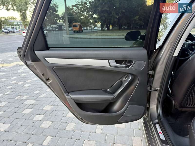 Седан Audi A4 2014 в Одессе
