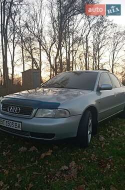 Седан Audi A4 1998 в 