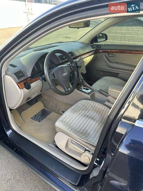 Седан Audi A4 2003 в Білгороді-Дністровському