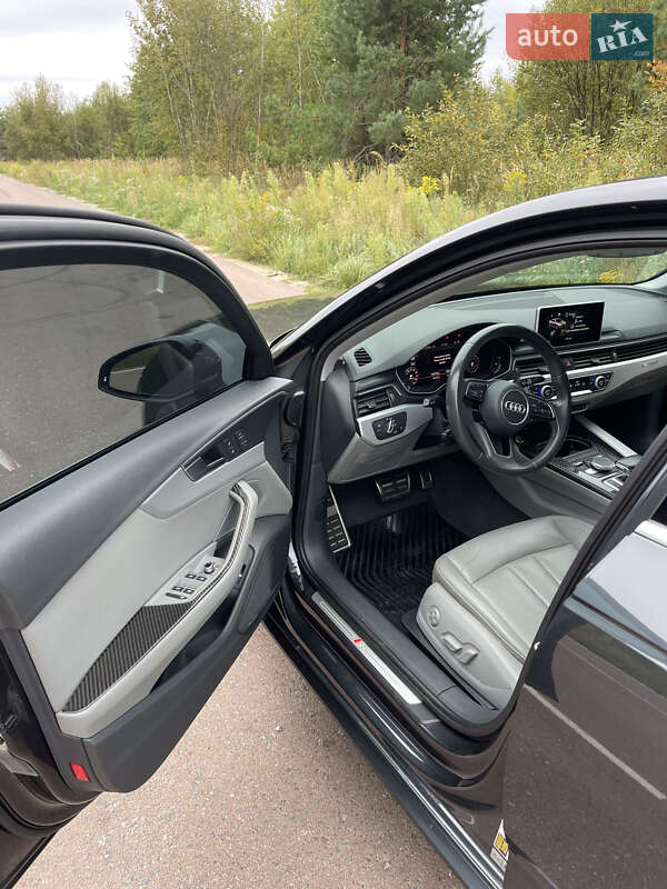 Седан Audi A4 2017 в Киеве