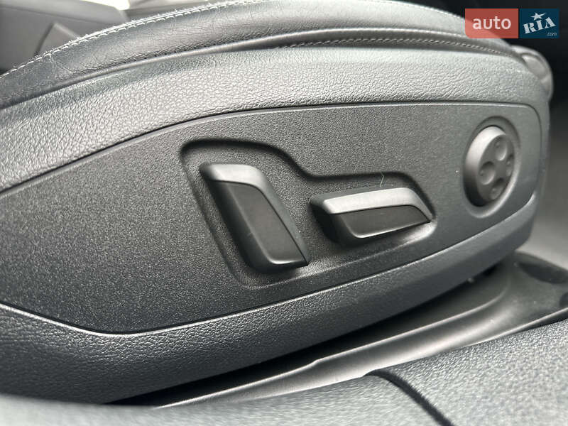 Седан Audi A4 2019 в Киеве