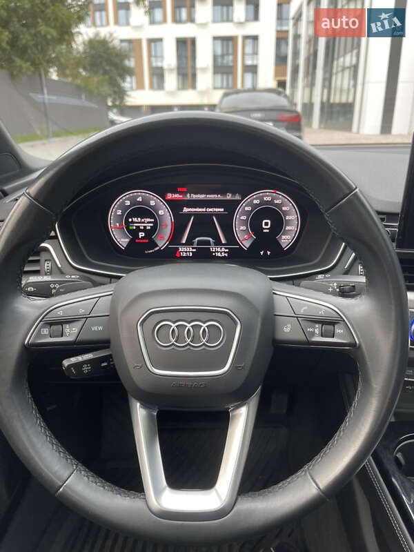Седан Audi A4 2022 в Виннице