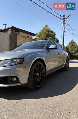 Седан Audi A4 2011 в 
