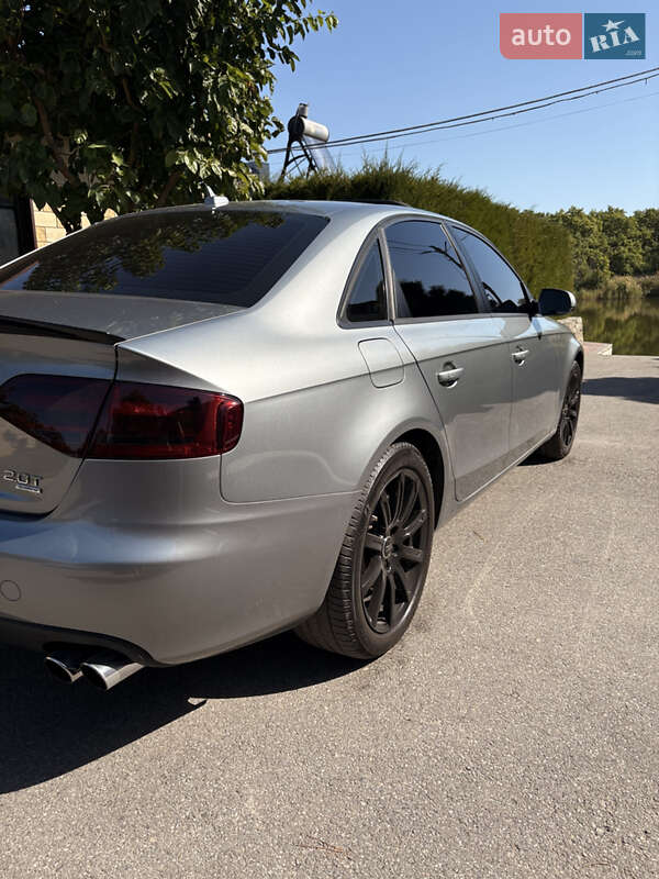 Седан Audi A4 2011 в Новомосковске