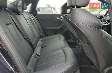 Седан Audi A4 2018 в 