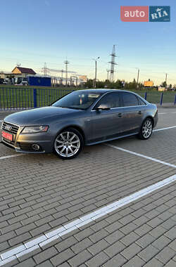 Седан Audi A4 2012 в 