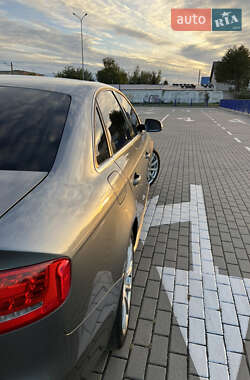 Седан Audi A4 2012 в 