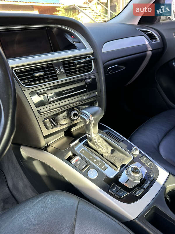 Седан Audi A4 2015 в Славянске