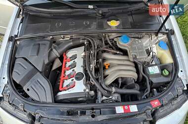 Седан Audi A4 2001 в 