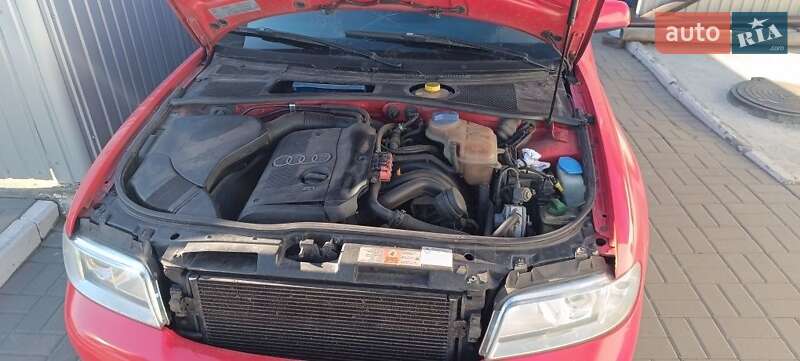 Седан Audi A4 1999 в Згуровке