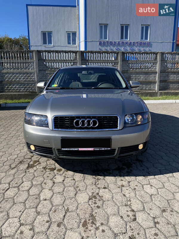 Седан Audi A4 2002 в Костополе