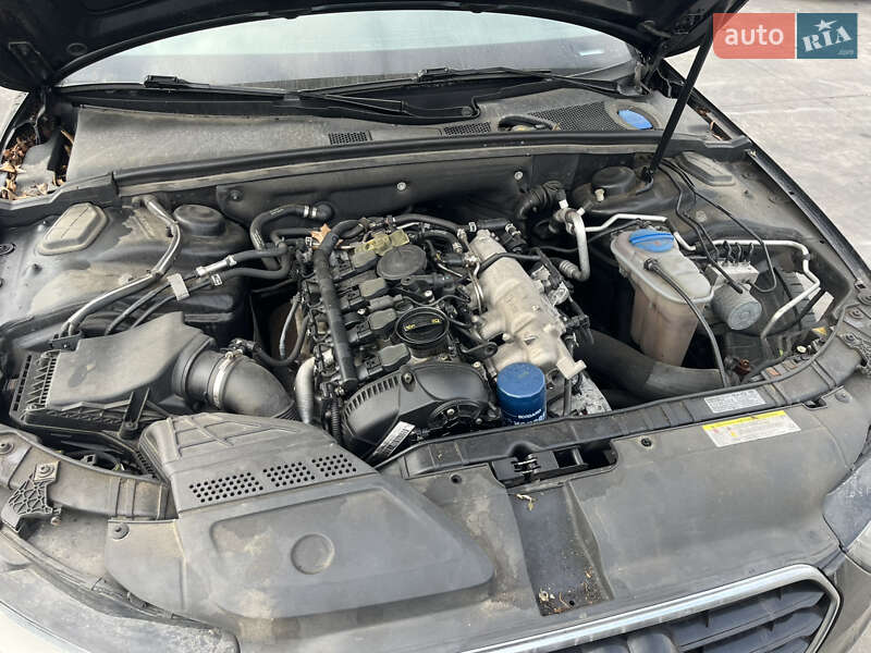 Седан Audi A4 2014 в Львове