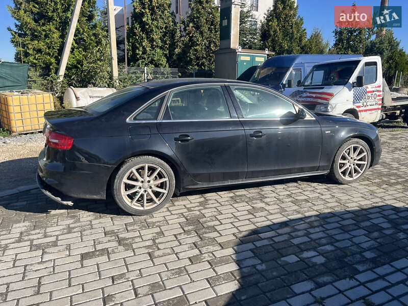 Седан Audi A4 2014 в Львове