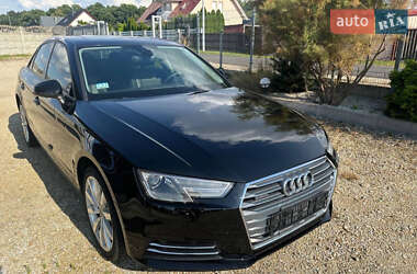 Седан Audi A4 2018 в 