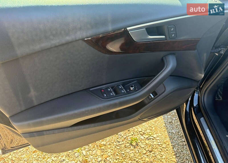 Седан Audi A4 2018 в Одессе