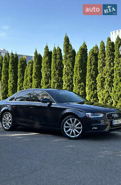 Седан Audi A4 2013 в 