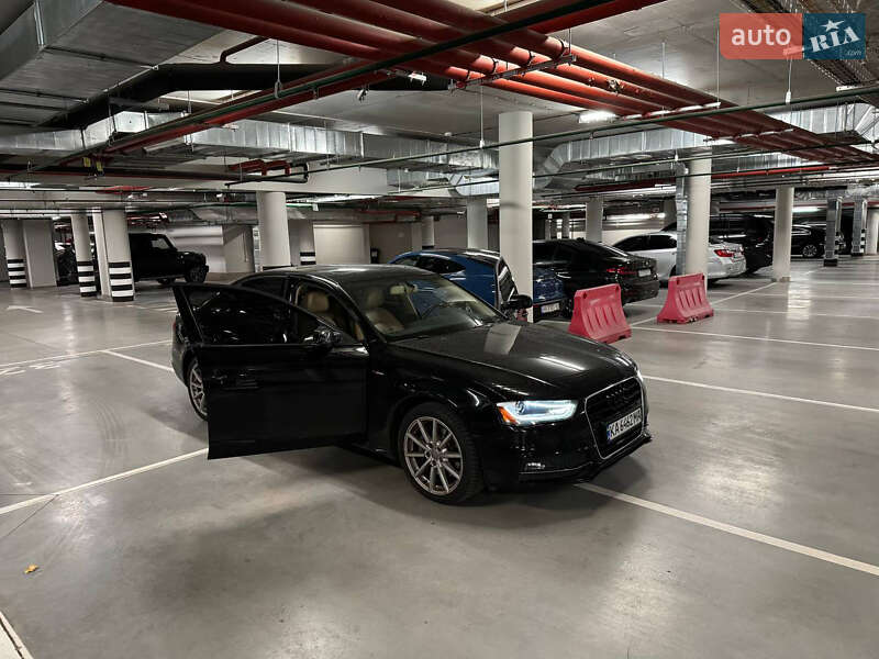 Седан Audi A4 2015 в Киеве