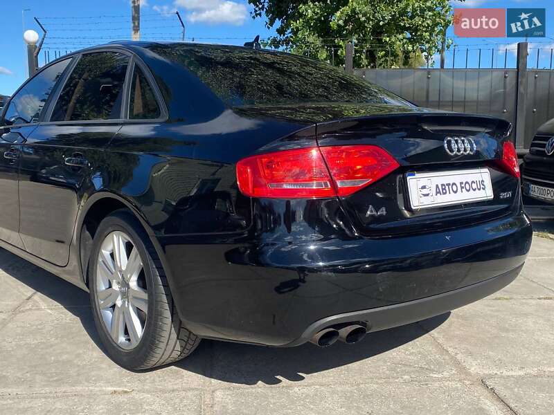 Седан Audi A4 2011 в Києві