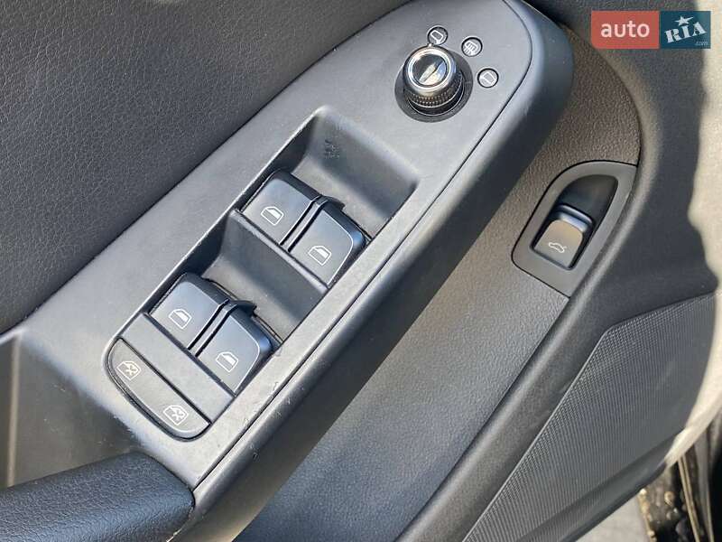 Седан Audi A4 2011 в Києві
