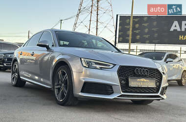 Седан Audi A4 2018 в 