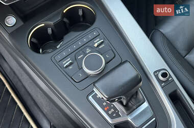 Седан Audi A4 2018 в 