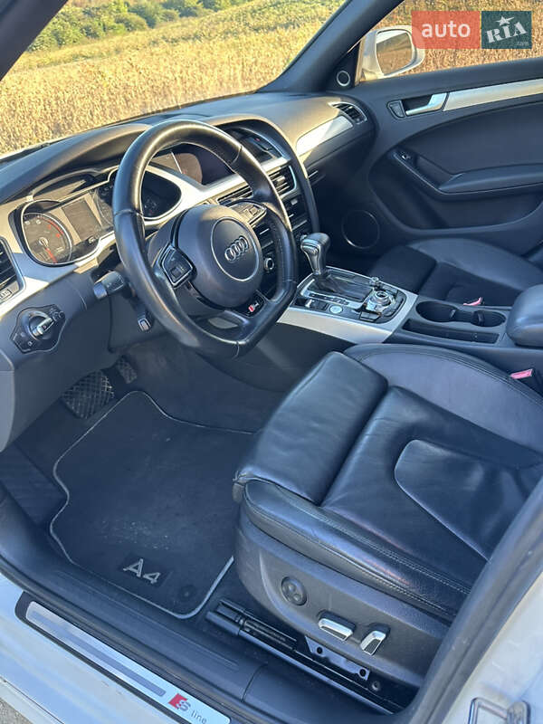 Седан Audi A4 2015 в Ровно