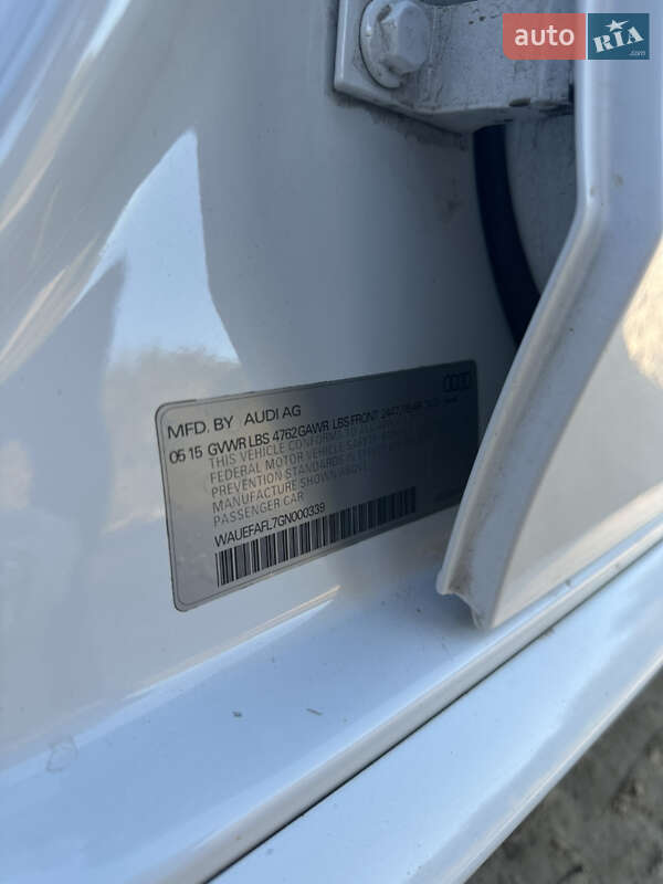 Седан Audi A4 2015 в Ровно