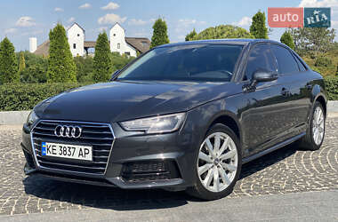 Седан Audi A4 2018 в 