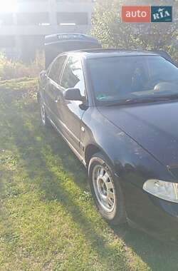 Седан Audi A4 1999 в 