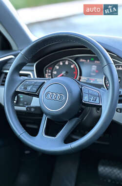 Седан Audi A4 2023 в 