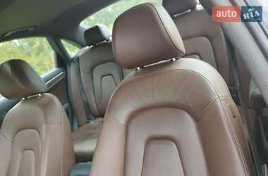 Седан Audi A4 2015 в 