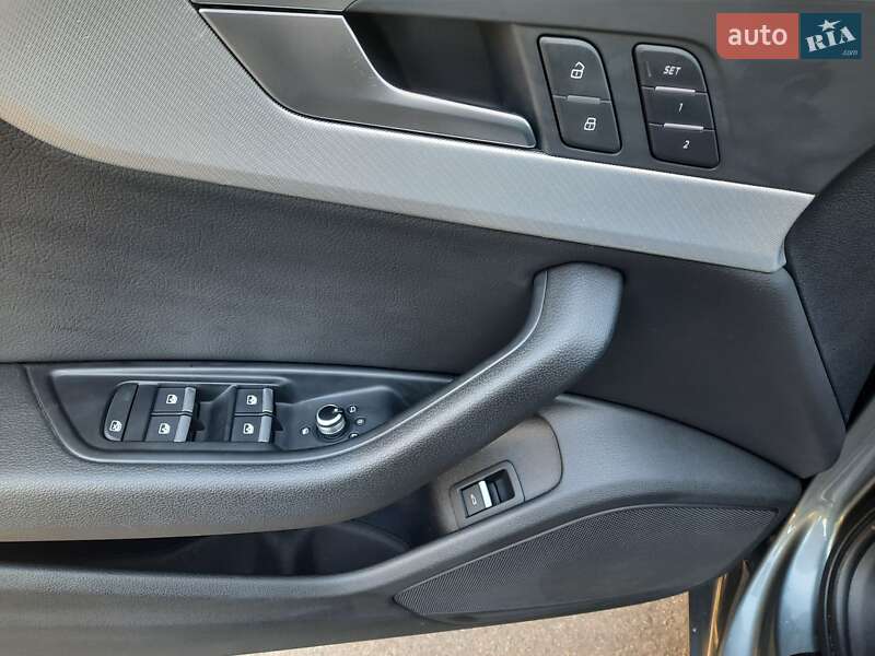 Седан Audi A4 2016 в Києві