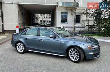 Седан Audi A4 2015 в 