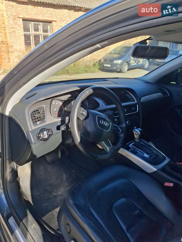 Седан Audi A4 2014 в Сумах