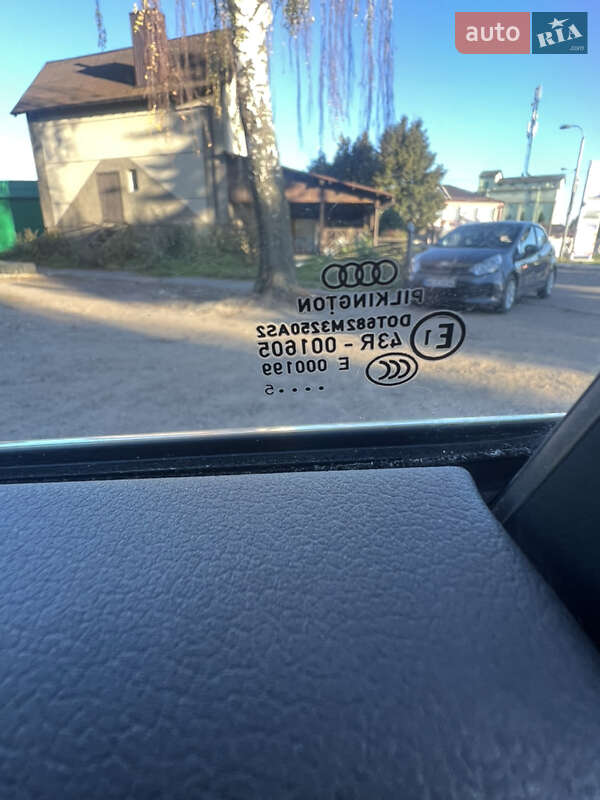 Седан Audi A4 2015 в Дубно