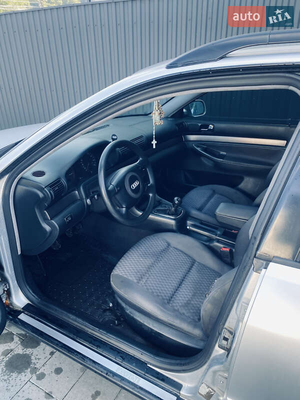 Универсал Audi A4 1999 в Яремче