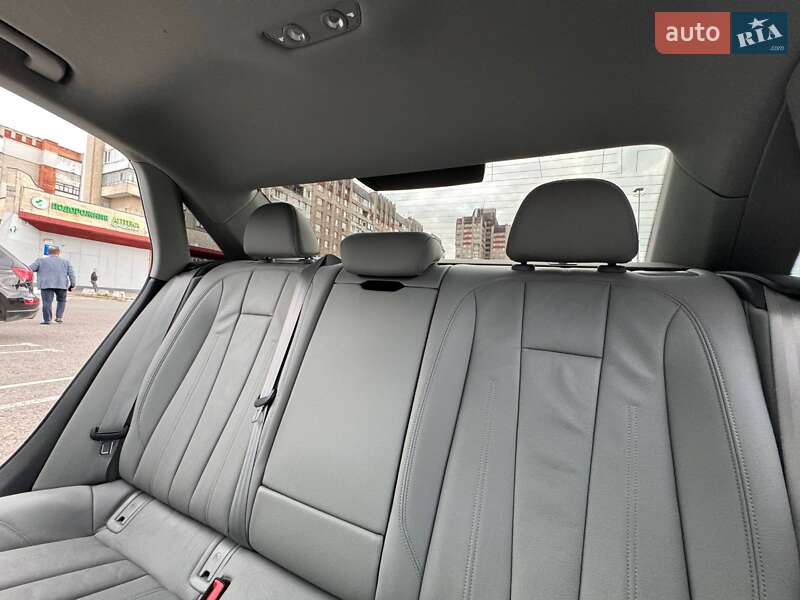 Седан Audi A4 2016 в Шептицькому