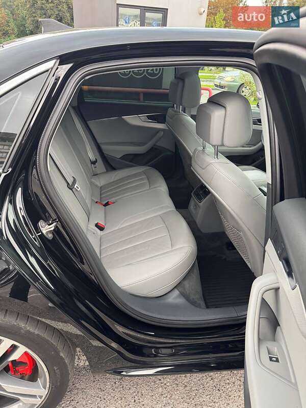 Седан Audi A4 2016 в Шептицькому