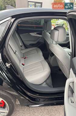Седан Audi A4 2016 в 