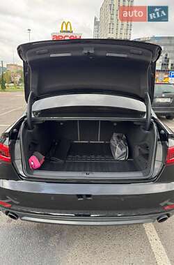 Седан Audi A4 2016 в 