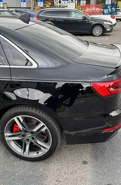 Седан Audi A4 2016 в 