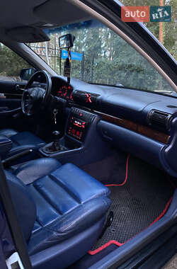 Седан Audi A4 1997 в 