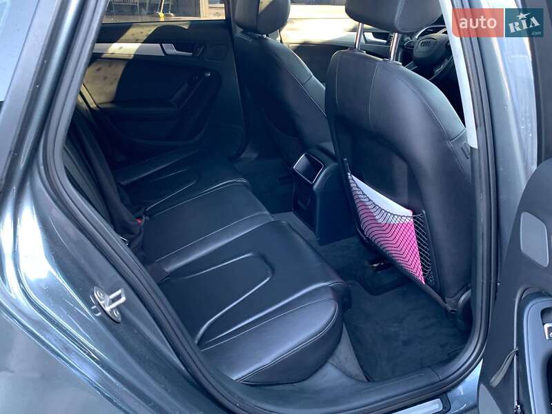 Седан Audi A4 2014 в Вінниці