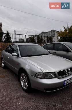 Седан Audi A4 1998 в Киеве
