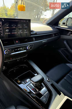 Седан Audi A4 2019 в 